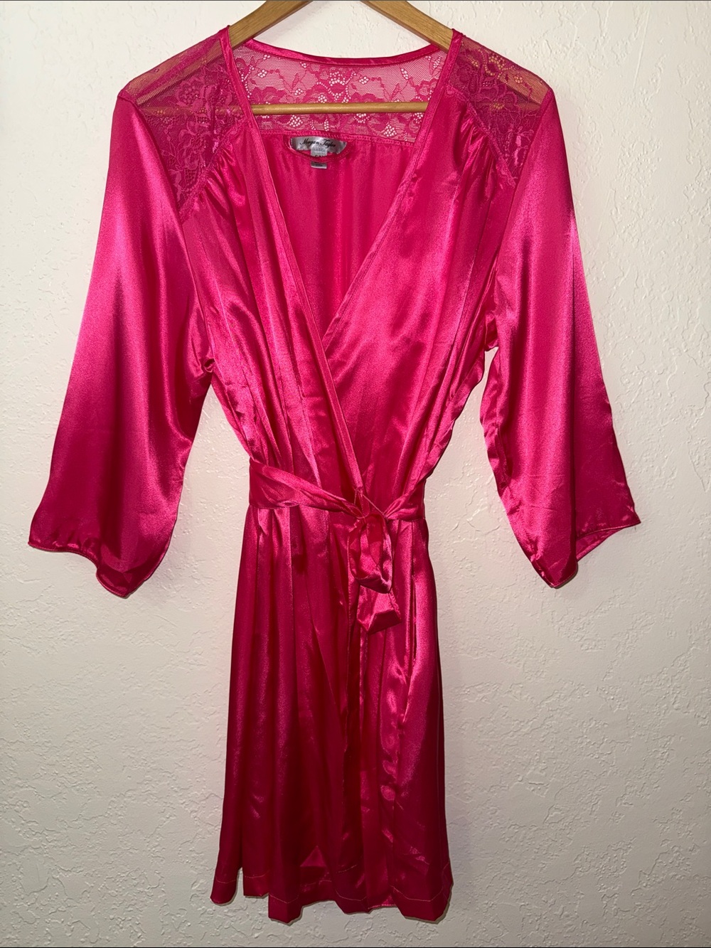 Vintage Y2K Morgan Taylor Hot Pink Satin Lace Wrap Robe Belted Sz S-M